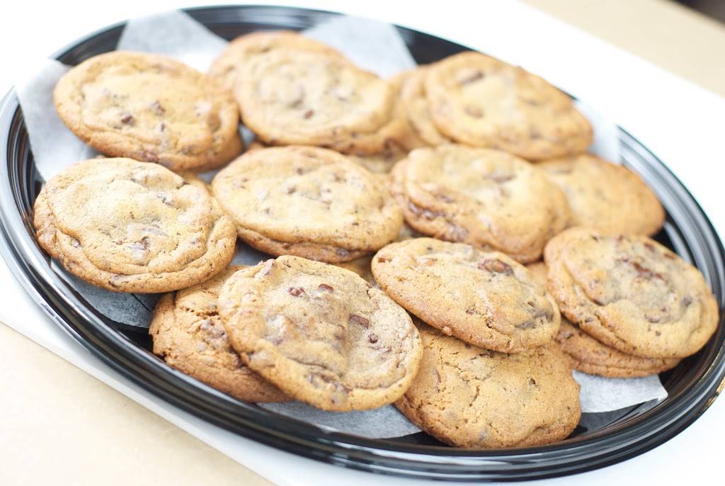 Brown Bag Deli | restaurant | 13169 Northwest Fwy, Houston, TX 77040, USA | 7136908600 OR +1 713-690-8600