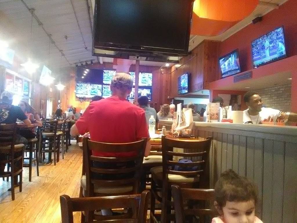 Hooters | restaurant | 5821 Interstate 20 W, Arlington, TX 76016, USA | 8175169464 OR +1 817-516-9464