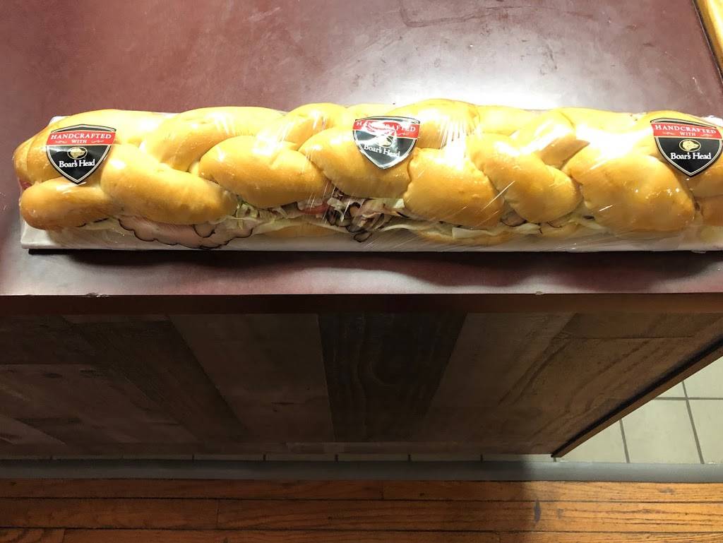 Fat Frog Sub House & Deli | restaurant | 210 Bush St, Red Wing, MN 55066, USA | 6518002240 OR +1 651-800-2240