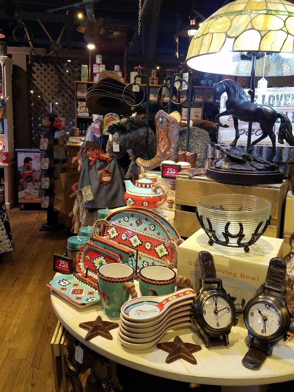 Cracker Barrel Old Country Store | restaurant | 8400 N Cracker Barrel Rd, Tucson, AZ 85743, USA | 5205791845 OR +1 520-579-1845