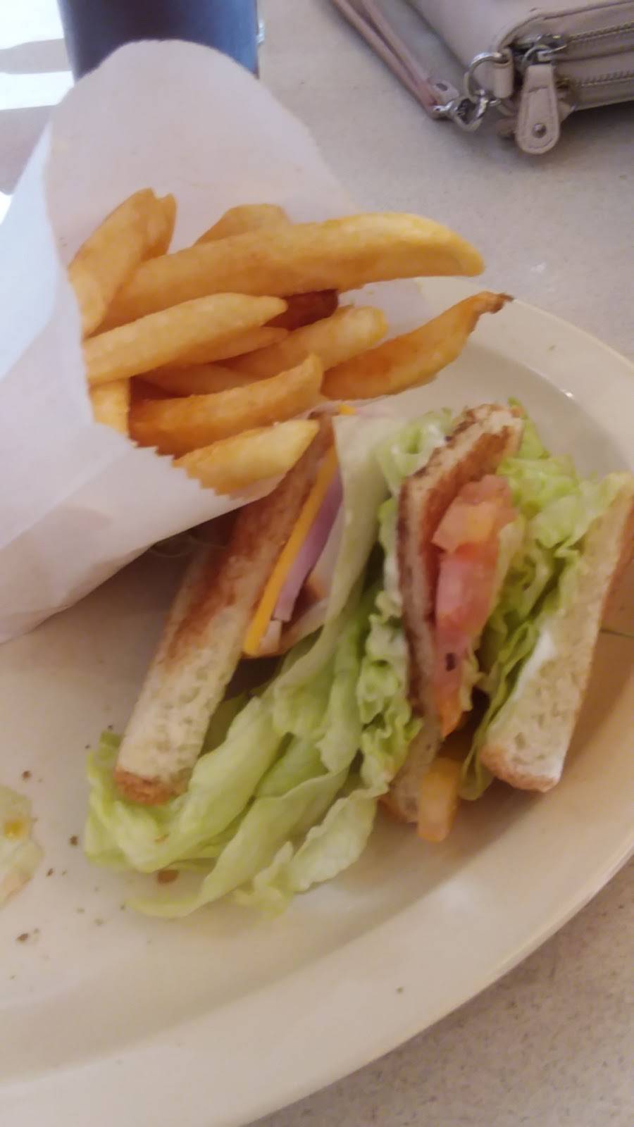 Douglas Drive-In | restaurant | 16306 Pioneer Blvd, Norwalk, CA 90650, USA | 5629261359 OR +1 562-926-1359