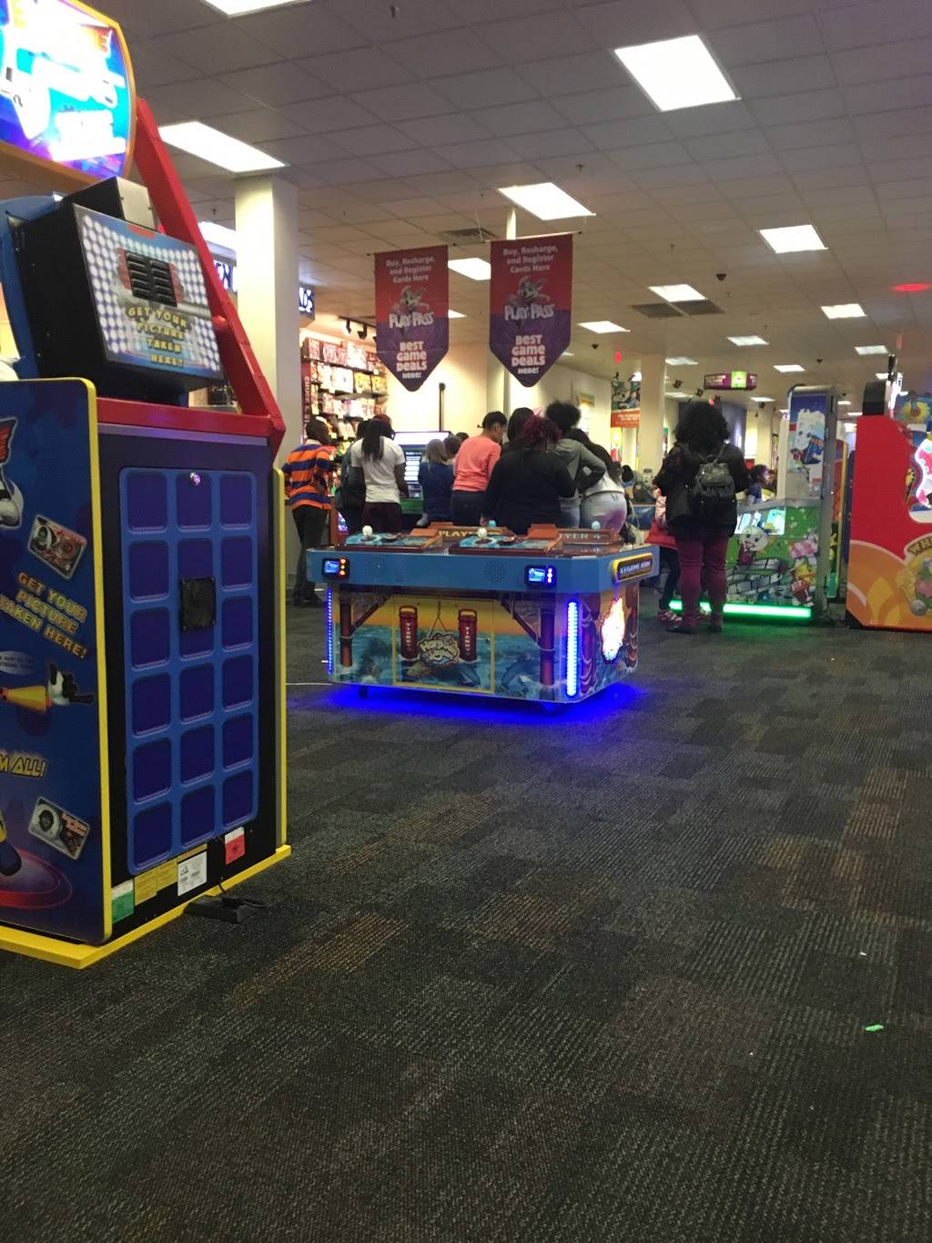 Chuck E. Cheeses | restaurant | 371 Baltimore Pike, Springfield, PA 19064, USA | 6105443600 OR +1 610-544-3600