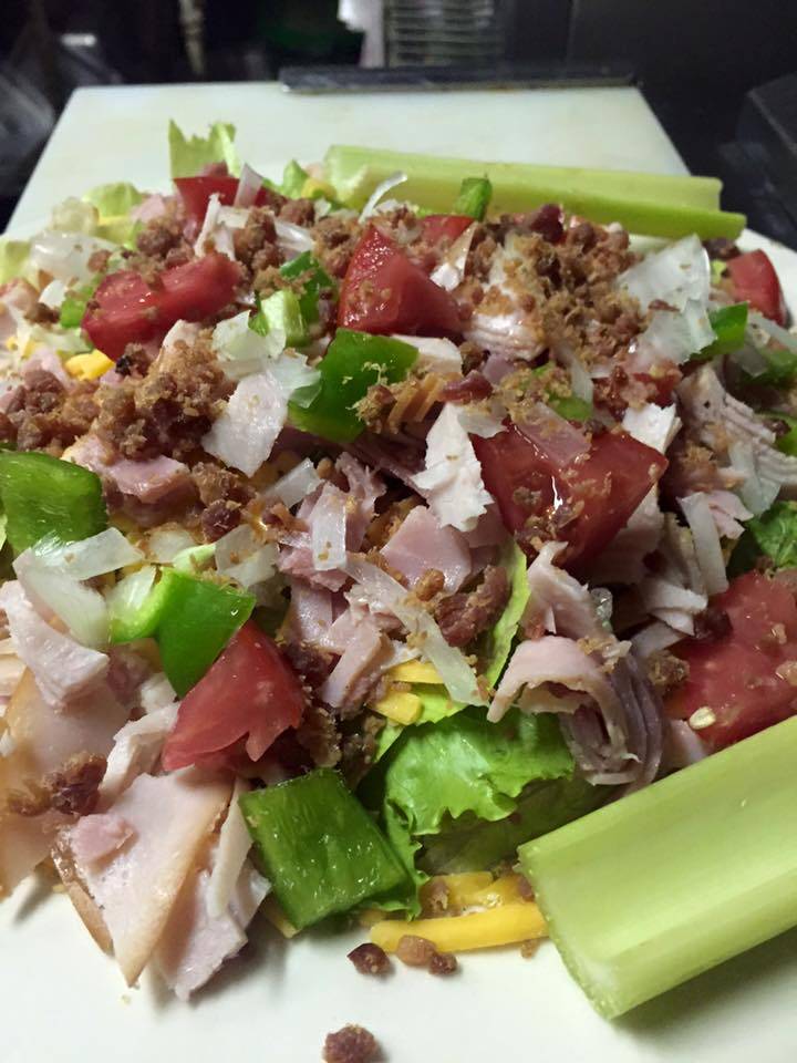 Mayos Bar and Grill | restaurant | 3820 Brainerd Rd, Chattanooga, TN 37411, USA | 4236240034 OR +1 423-624-0034