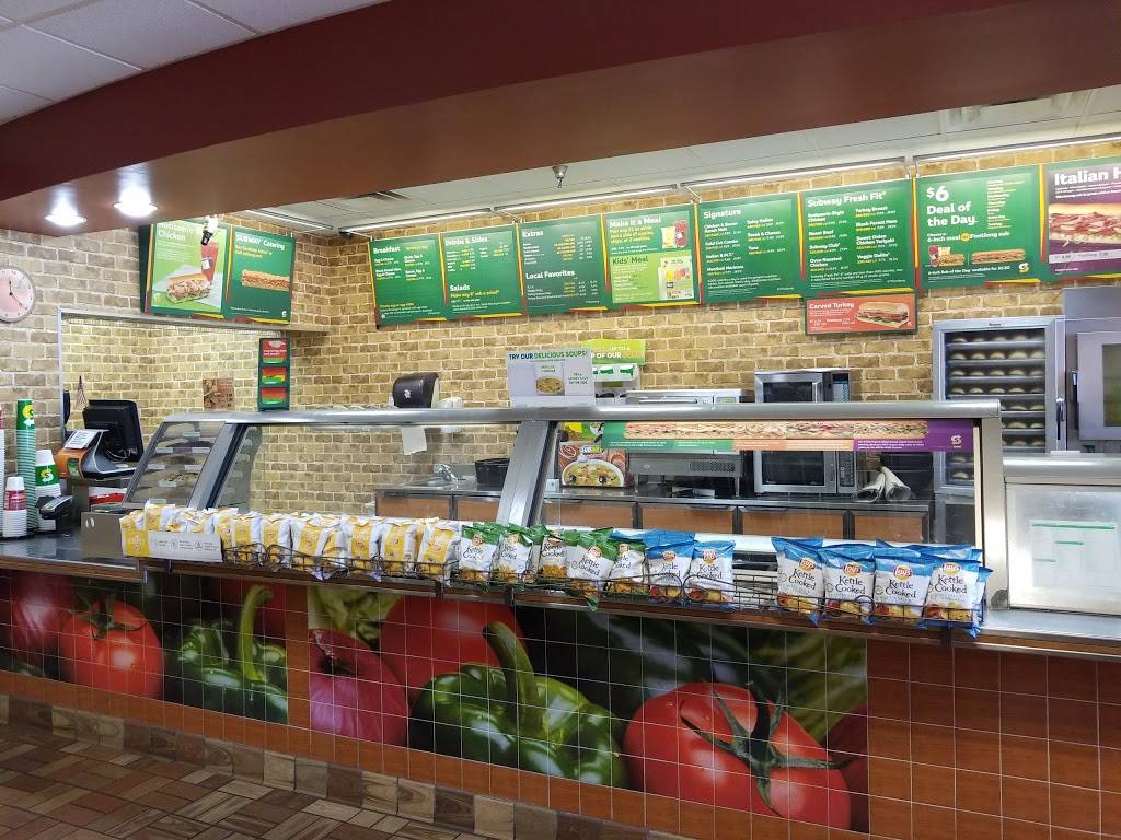 Subway Restaurants | restaurant | 322 E Brown Rd #105, Mesa, AZ 85201, USA | 4808900305 OR +1 480-890-0305