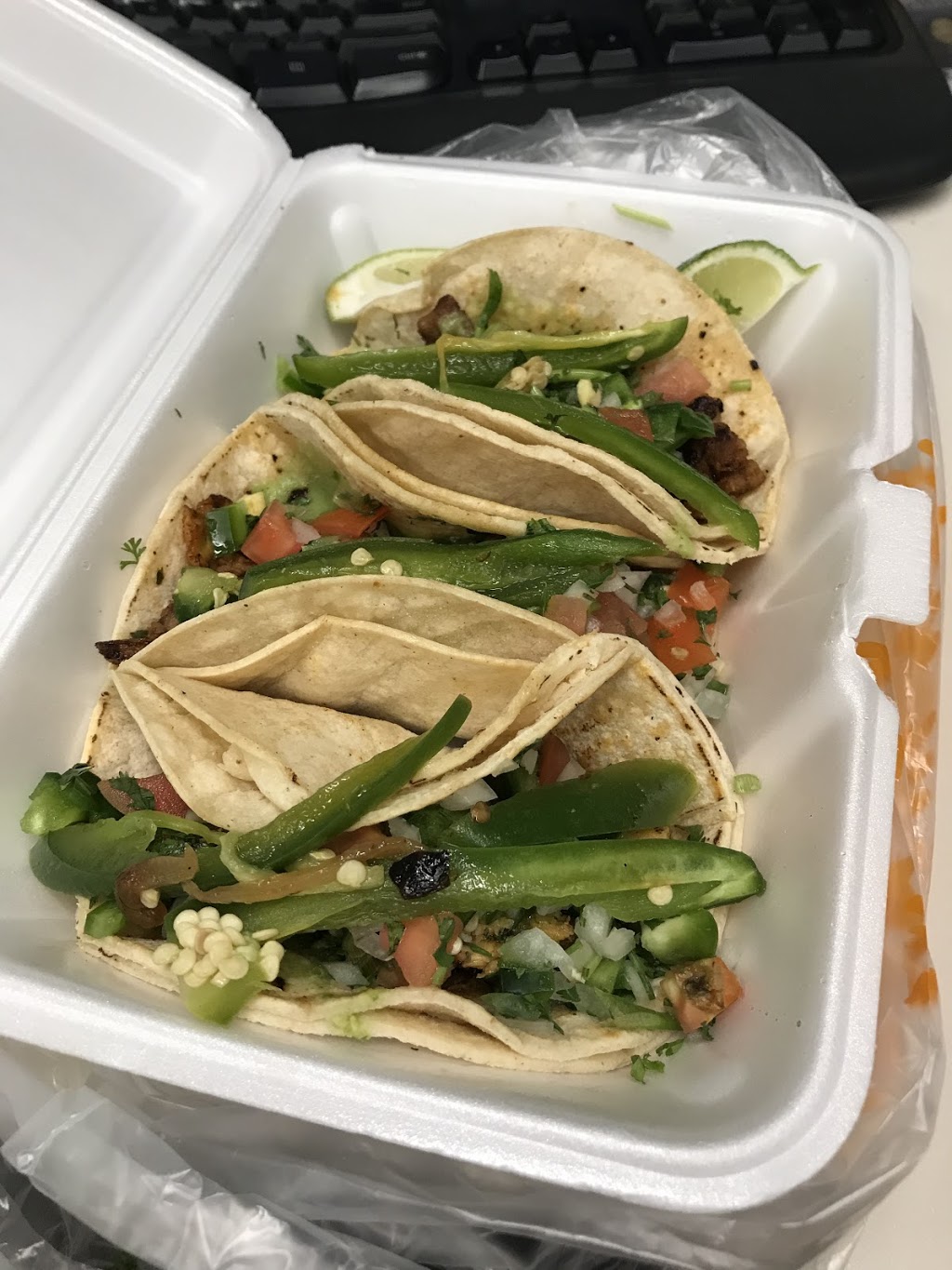 Tacos y quesadillas Mexico | restaurant | 924 9th Ave, New York, NY 10019, USA | 9173284924 OR +1 917-328-4924