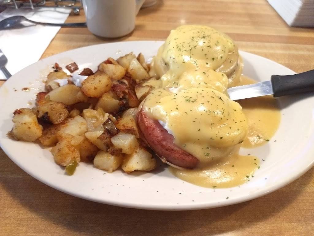 Jennas Fourth St. Cafe | restaurant | 112 E 4th St, Dunkirk, NY 14048, USA | 7163665360 OR +1 716-366-5360