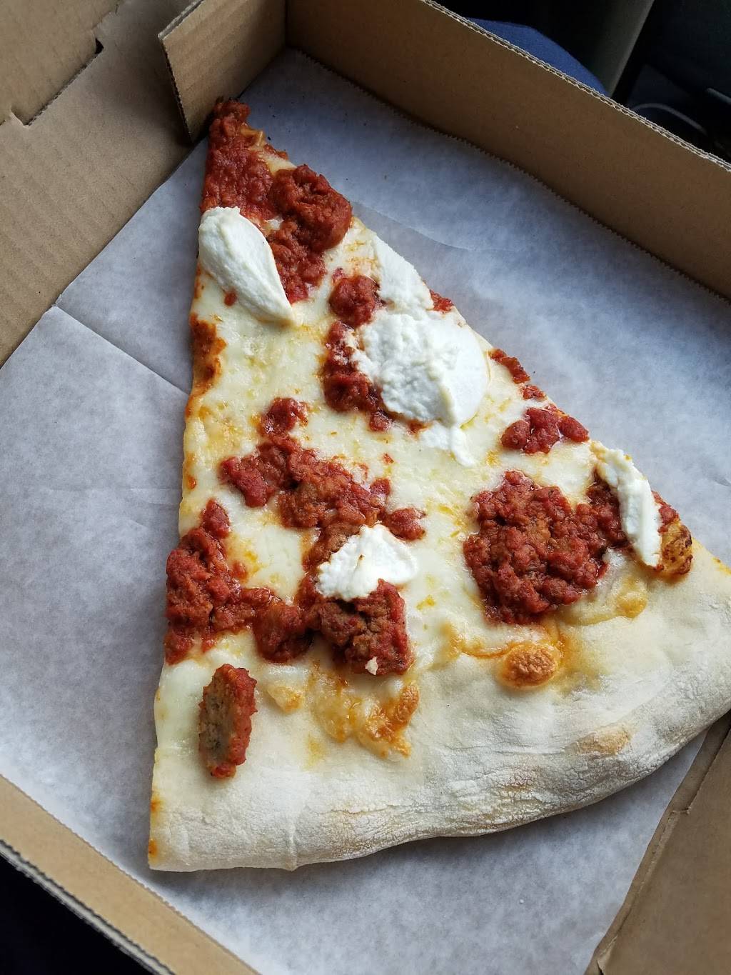 Juniors Pizzeria | restaurant | 2908 Oak Lake Blvd #102, Charlotte, NC 28208, USA | 7043290700 OR +1 704-329-0700