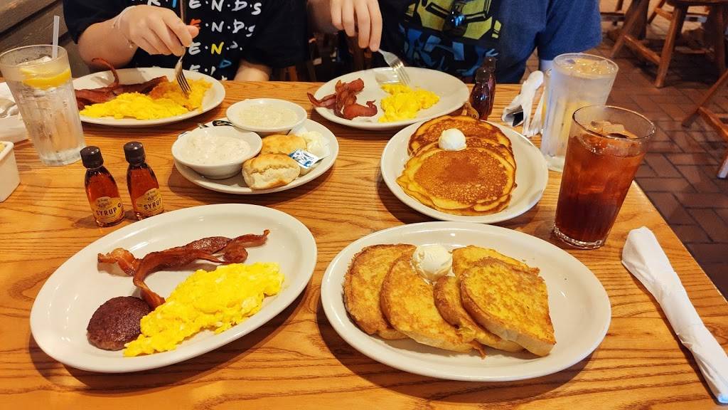 Cracker Barrel Old Country Store | restaurant | 199 Supercenter Dr, Calera, AL 35040, USA | 2056682027 OR +1 205-668-2027