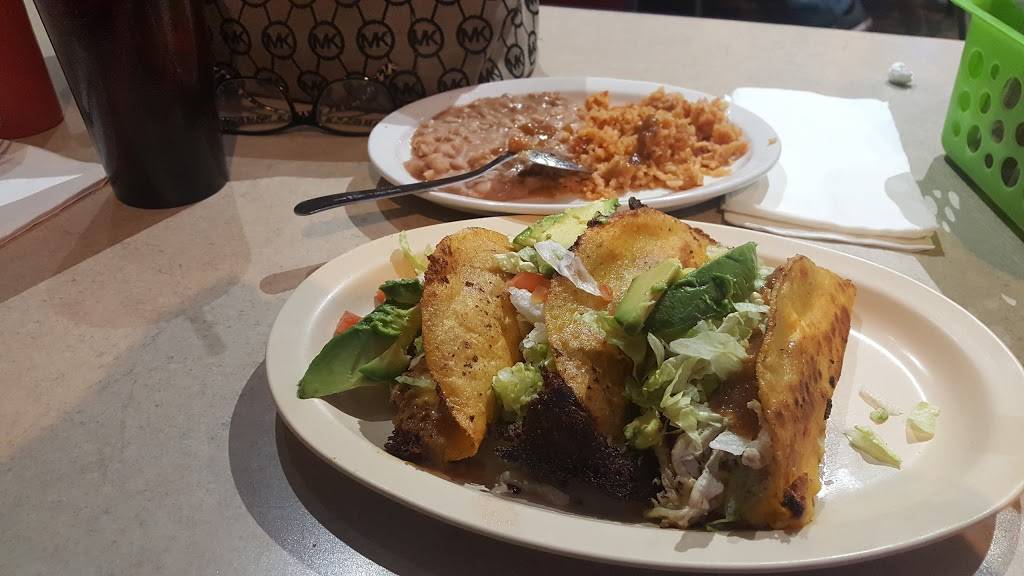 EL TORO | restaurant | 4957 Colorado Blvd, Denver, CO 80216, USA | 3033937809 OR +1 303-393-7809