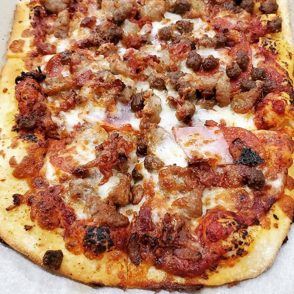 Slim & Huskys Pizza Beeria | restaurant | 1016 Howell Mill Rd, Atlanta, GA 30318, USA | 4044583327 OR +1 404-458-3327