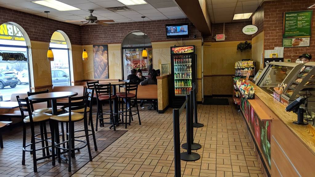 Subway | meal takeaway | 1020 28th Ave, Greeley, CO 80634, USA | 9703529495 OR +1 970-352-9495