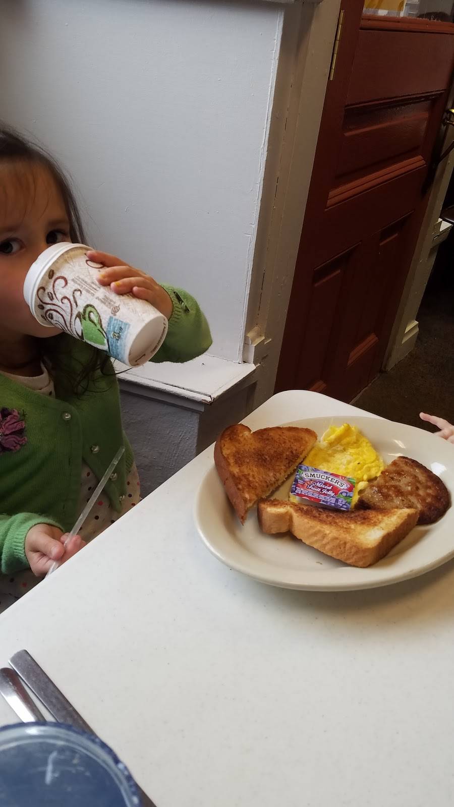 West Side Cafe | restaurant | 119 W Broadway, Little Falls, MN 56345, USA | 3206322664 OR +1 320-632-2664