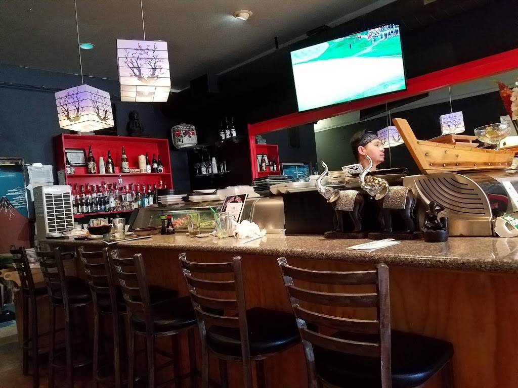 Sushi Bomb | restaurant | 1721 Willamette Falls Dr, West Linn, OR 97068, USA | 5038504373 OR +1 503-850-4373