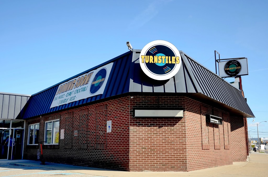 Turnstiles Bar | restaurant | 526 Stocking Ave NW, Grand Rapids, MI 49504, USA | 6163305483 OR +1 616-330-5483