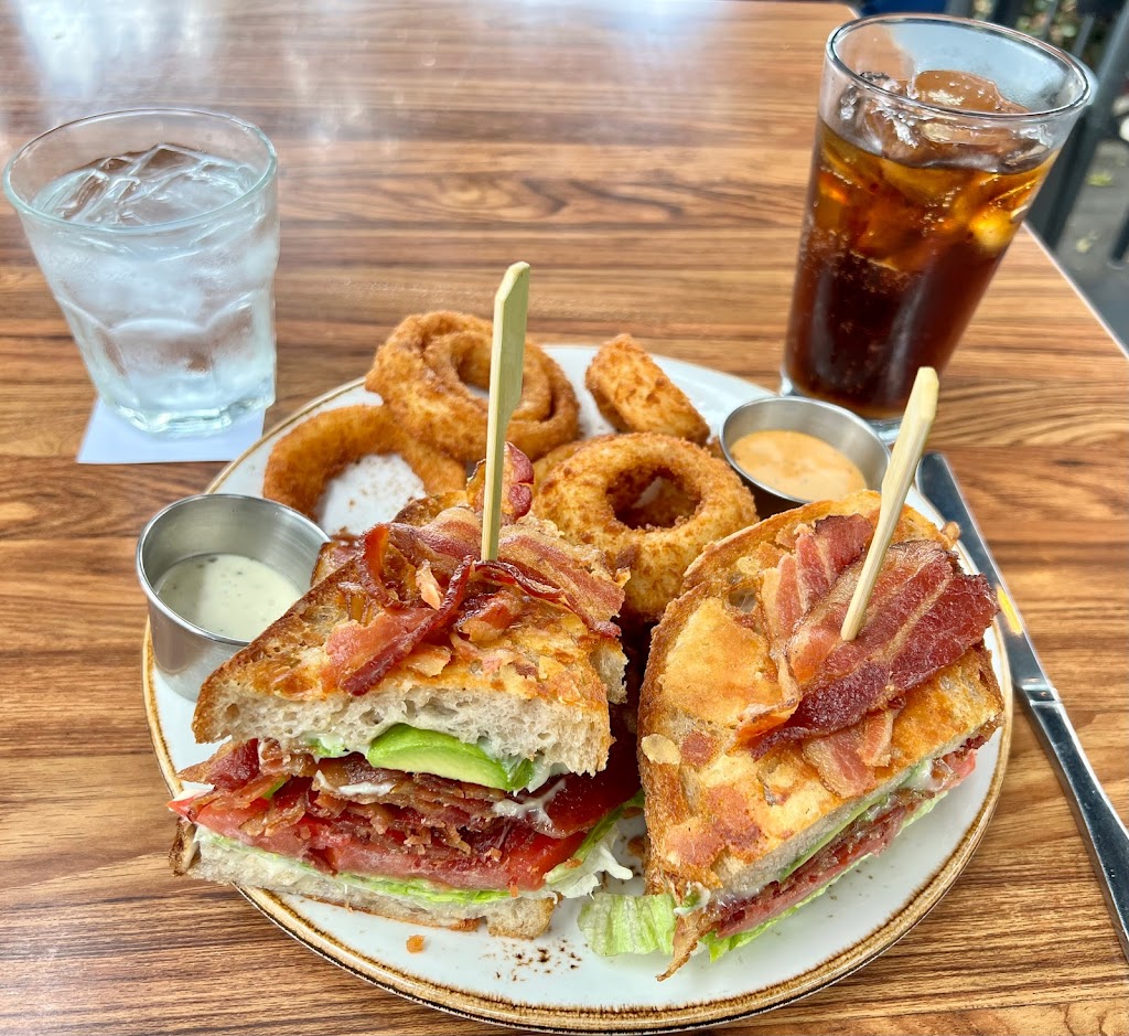 Le Papagayo Carlsbad | restaurant | 660 Carlsbad Village Dr, Carlsbad, CA 92008, USA | 4423339090 OR +1 442-333-9090