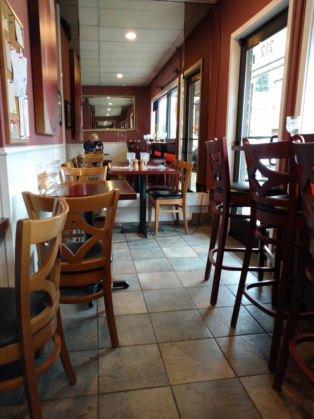 Maxs World Cafe | restaurant | 212 Front St N, Issaquah, WA 98027, USA | 4253918002 OR +1 425-391-8002