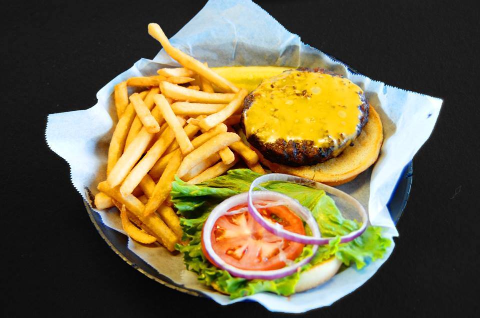 Mojos Wings Burgers Beer | restaurant | 1853 E Memorial Blvd, Lakeland, FL 33801, USA | 8635839119 OR +1 863-583-9119