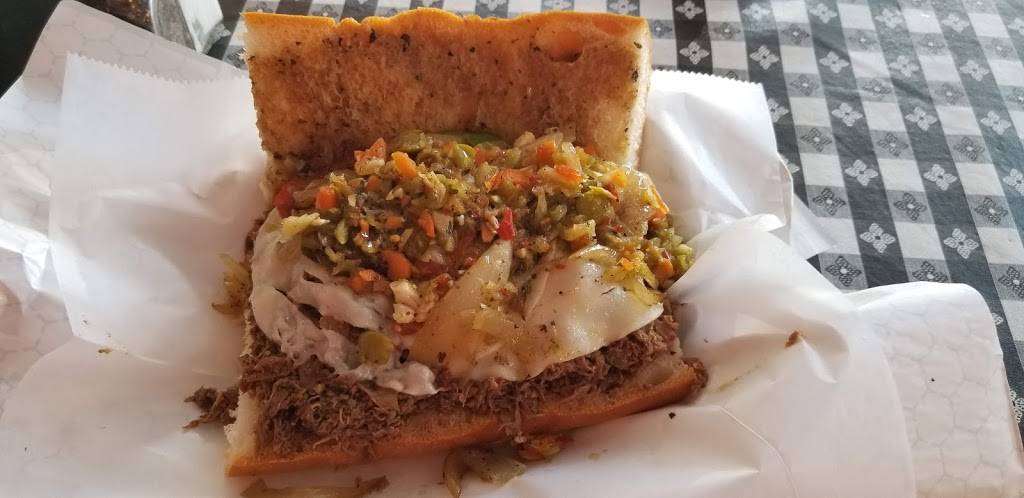 Vinnies Italian Beef & Gyros | restaurant | 3208 Ivanhoe Ave, St. Louis, MO 63139, USA | 3146447007 OR +1 314-644-7007