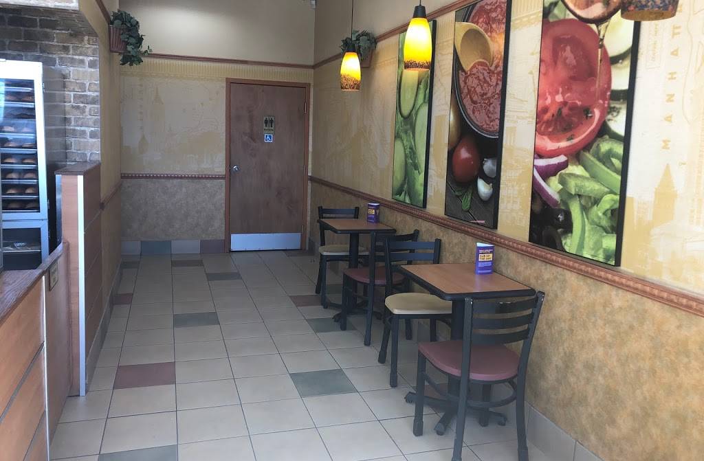 Subway | meal takeaway | 900 Progress Ave. Unit #2 Next to Gas Station, Scarborough, ON M1H 2Z9, Canada | 4162891321 OR +1 416-289-1321