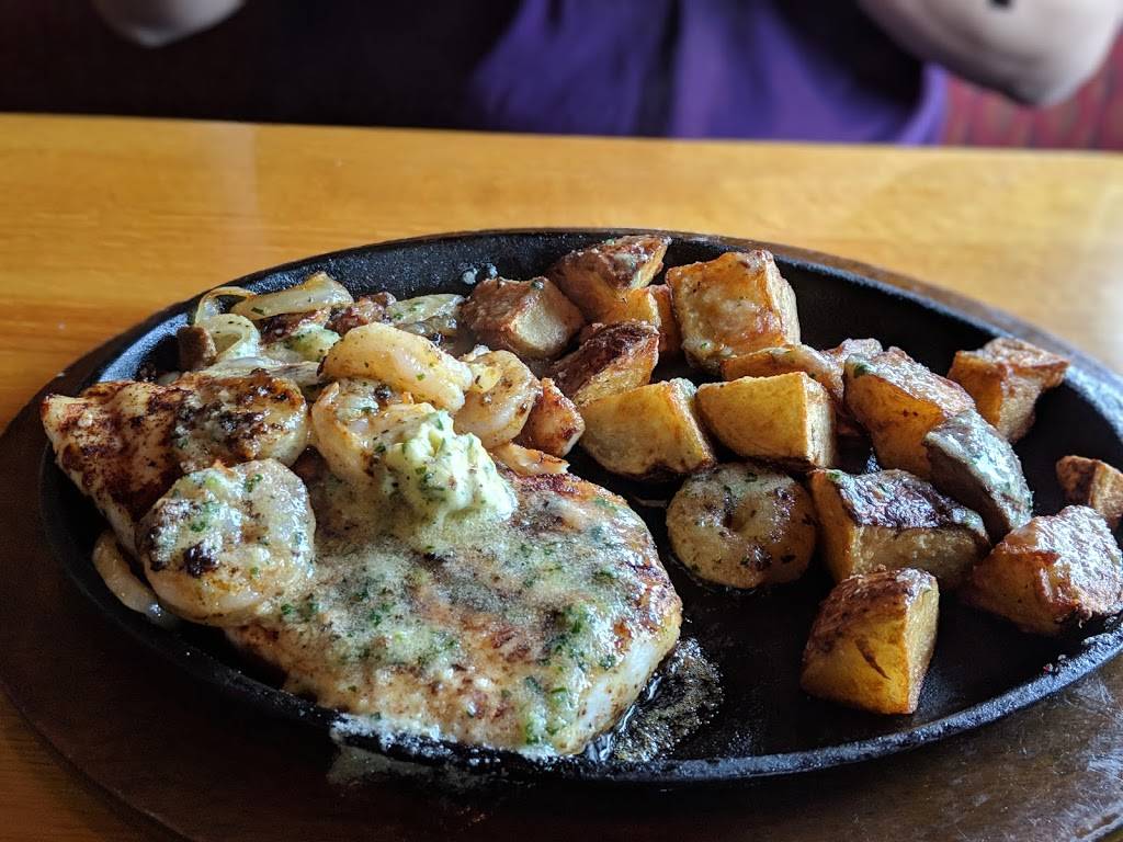 Applebees Grill + Bar | restaurant | 1009 Bichara Blvd, The Villages, FL 32159, USA | 3527530000 OR +1 352-753-0000