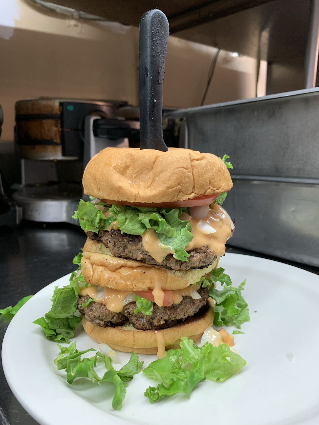 Inskip Grill | restaurant | 101 E Inskip Dr suite c, Knoxville, TN 37912, USA | 8653571554 OR +1 865-357-1554