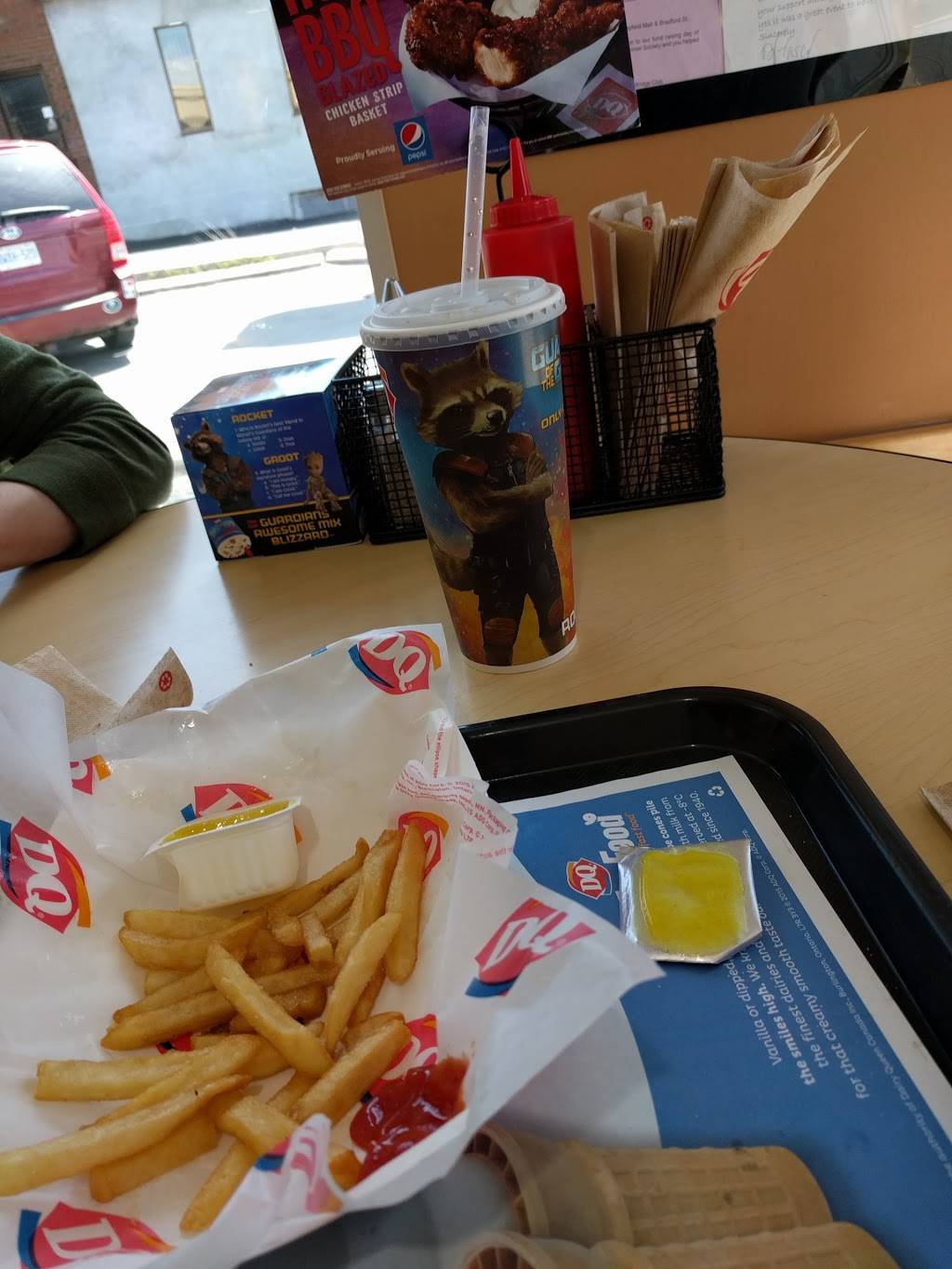 Dairy Queen Grill & Chill | restaurant | 103 Bradford St, Barrie, ON L4N 3A9, Canada | 7057289792 OR +1 705-728-9792