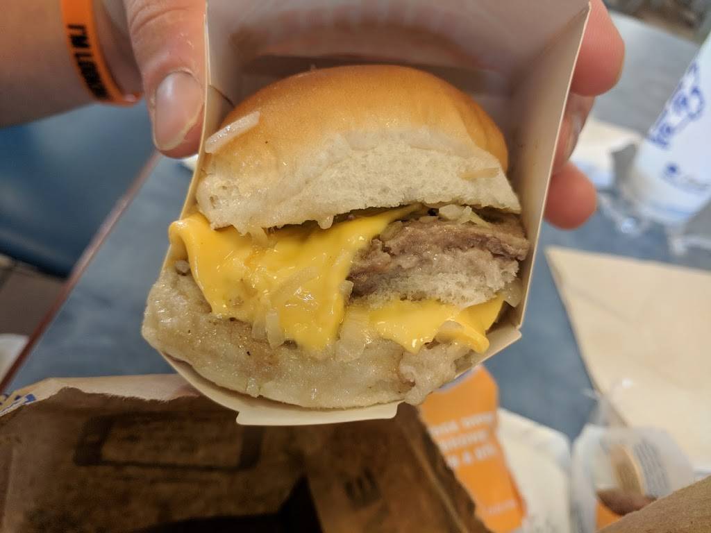 White Castle | restaurant | 105 E Market St, Louisville, KY 40202, USA | 5025841529 OR +1 502-584-1529