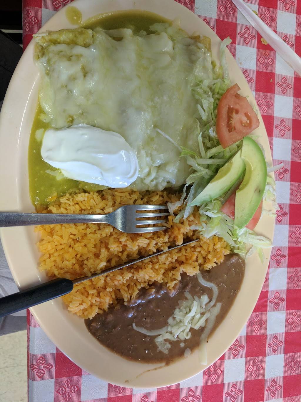 Juanitas Restaurant | restaurant | 9 L W Besinger Dr L, Carpentersville, IL 60110, USA | 8478361503 OR +1 847-836-1503