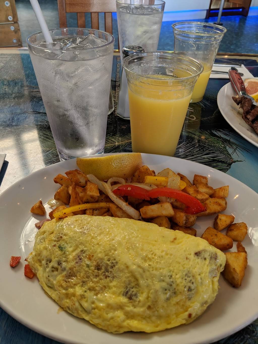 Jimmy Buffetts Margaritaville | restaurant | 1111 N Ocean Dr, Hollywood, FL 33019, USA | 9548744471 OR +1 954-874-4471