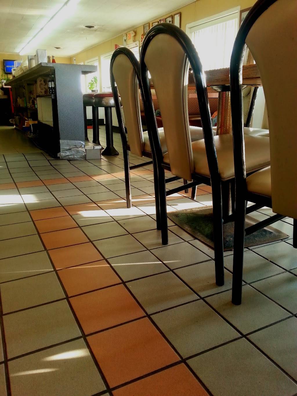 Nicholas Diner Inc | restaurant | 88 E Railway Ave, Paterson, NJ 07503, USA | 9732782556 OR +1 973-278-2556