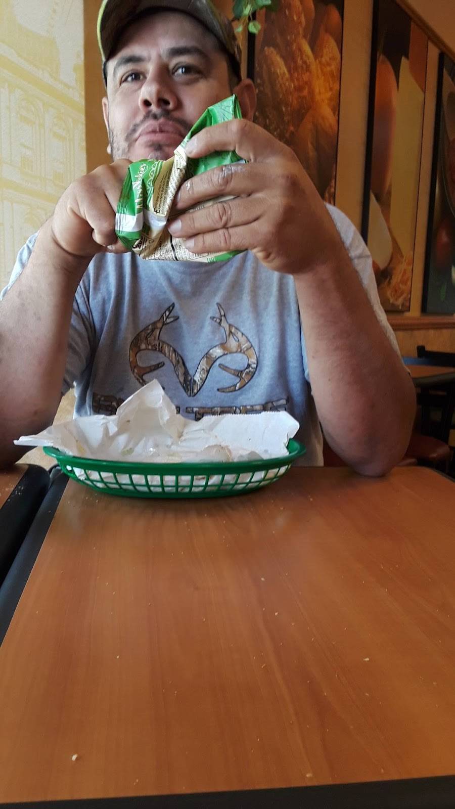 Subway Restaurants | restaurant | 4775 W Panther Creek, Village Square Suite 450, The Woodlands, TX 77381, USA | 2813673891 OR +1 281-367-3891