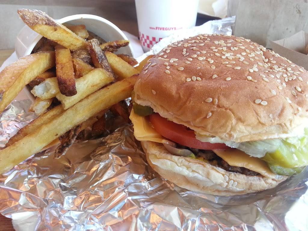 Five Guys | meal takeaway | 2032 Town Center Blvd, Knoxville, TN 37922, USA | 8656900035 OR +1 865-690-0035