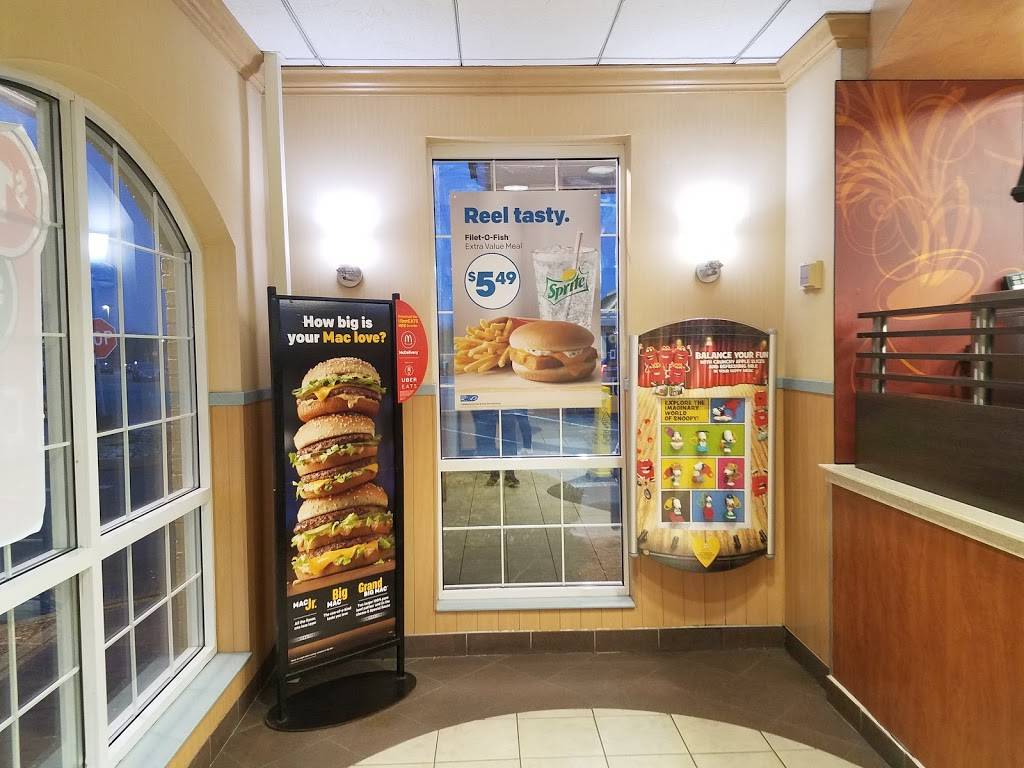 McDonalds | cafe | 678 Northwest Hwy, Cary, IL 60013, USA | 8476391181 OR +1 847-639-1181