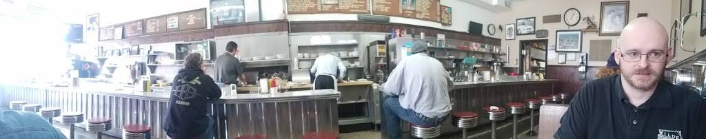 G-B Grill | restaurant | 1858 E Broadway, Alton, IL 62002, USA | 6184659896 OR +1 618-465-9896