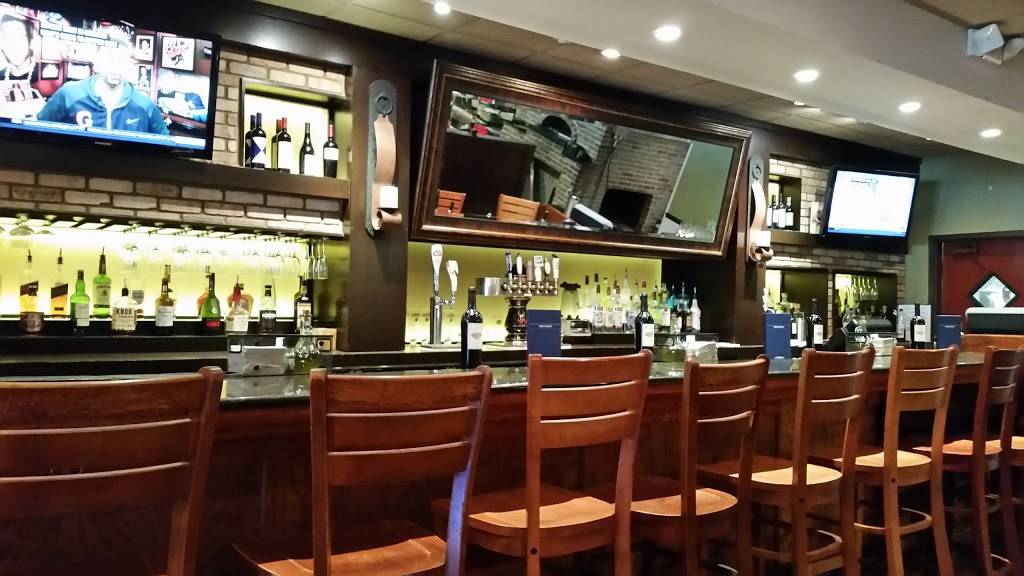 Carrabbas Italian Grill | restaurant | 2200 W Intl Speedway Blvd, Daytona Beach, FL 32114, USA | 3862553344 OR +1 386-255-3344