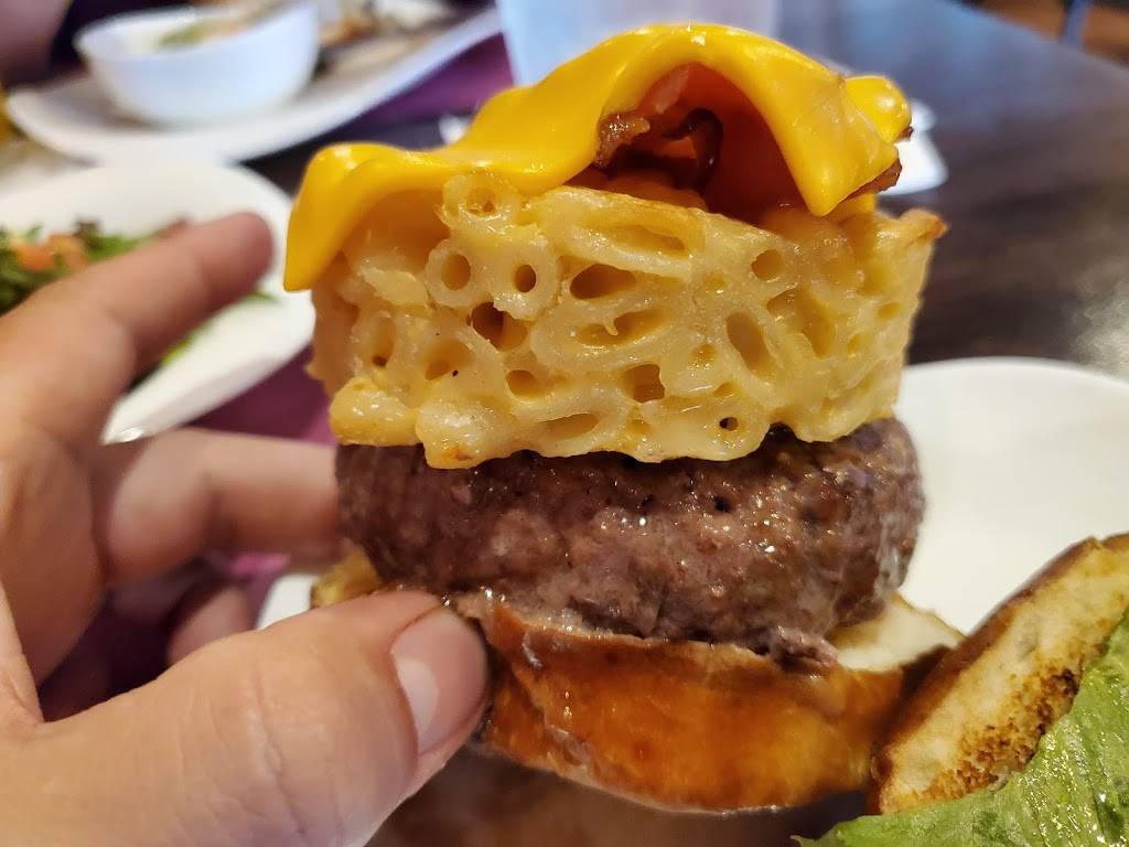 Valley Burgers and Brew | restaurant | 640 Westwood Ave., River Vale, NJ 07675, USA | 2013830957 OR +1 201-383-0957