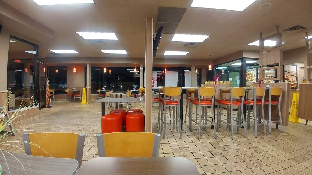 Burger King | restaurant | 12701 Olive Blvd, Creve Coeur, MO 63141, USA | 3145796080 OR +1 314-579-6080