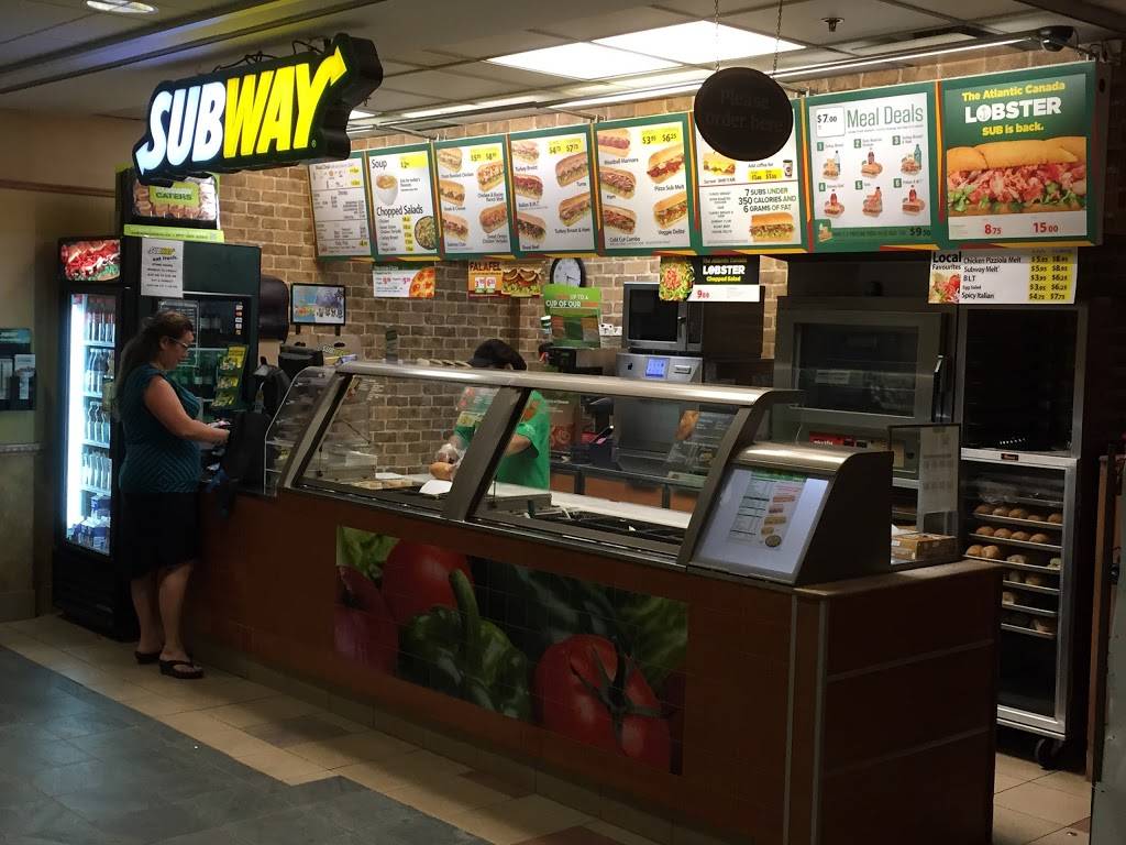 Subway | meal takeaway | Southlake Regional Health Ctr, 596 Davis Dr #4, Newmarket, ON L3Y 2P9, Canada | 9052353586 OR +1 905-235-3586