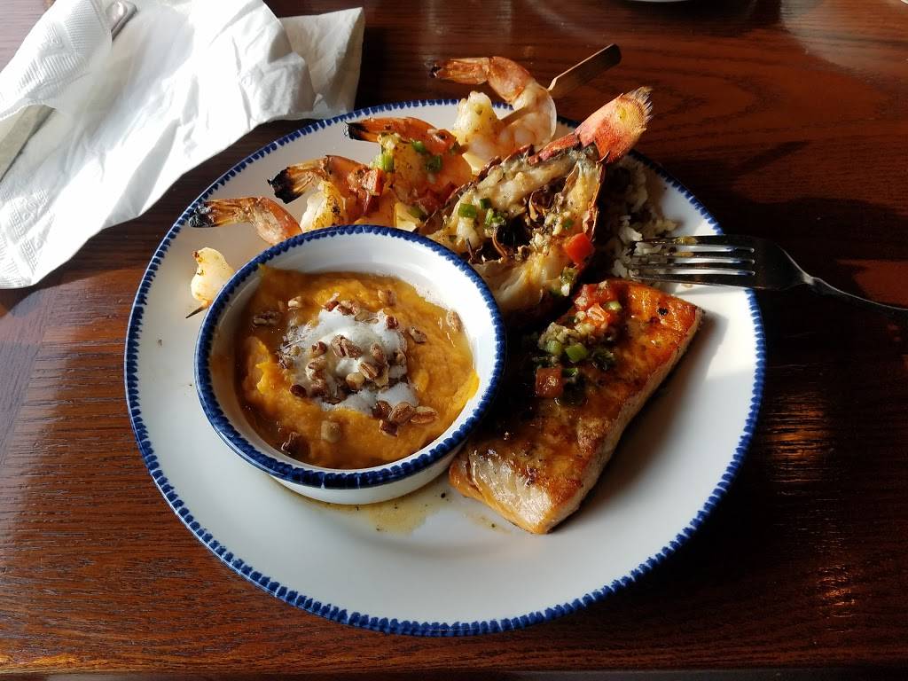 Red Lobster | restaurant | 3009 Brittany Ct, Elkhart, IN 46514, USA | 5742644115 OR +1 574-264-4115