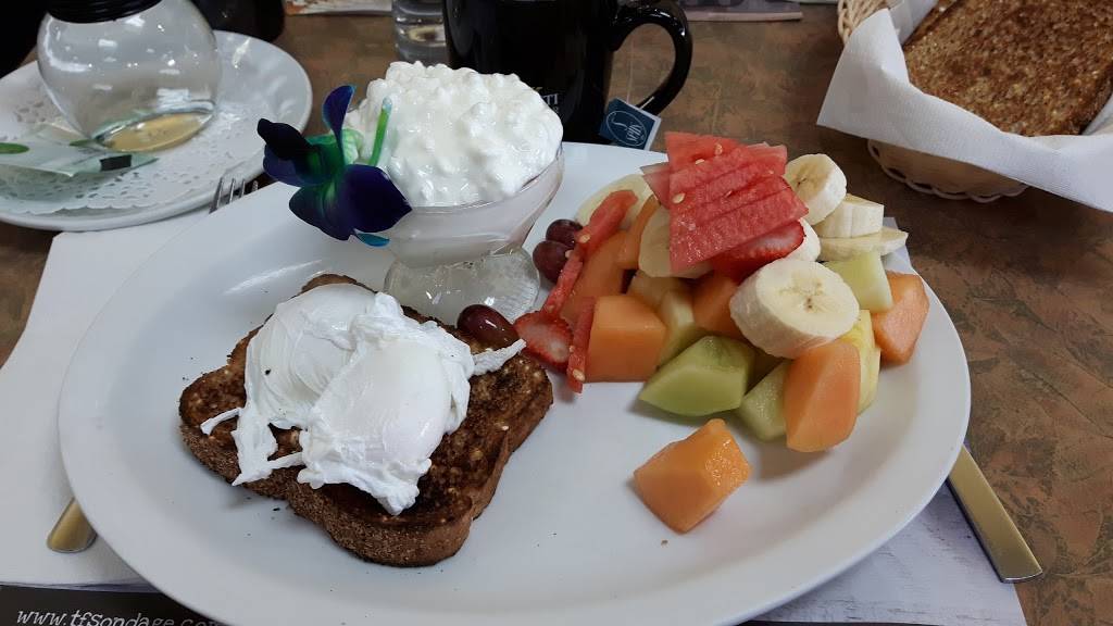 Tutti Frutti déjeuner et diner | restaurant | 999 Avenue de Bourgogne, Québec, QC G1W 4S6, Canada | 4186536383 OR +1 418-653-6383