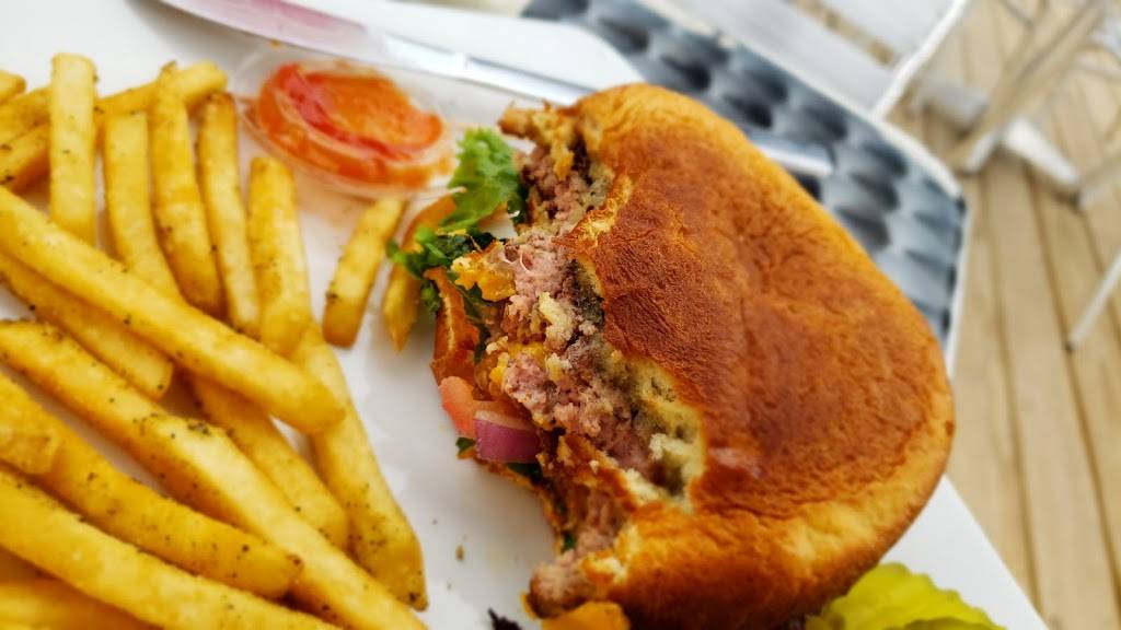 Surf District Rock n Roll Grill | restaurant | 619 Buddy Holly Pl, Clear Lake, IA 50428, USA | 6413571222 OR +1 641-357-1222