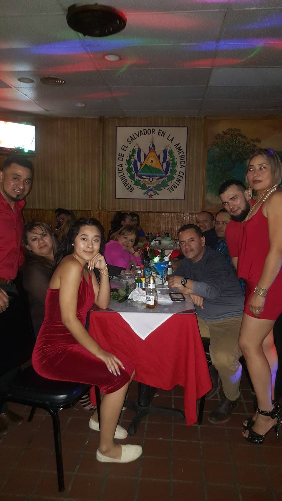 Restaurante El Salvador | restaurant | 4805 Columbia Pike, Arlington, VA 22204, USA | 7035213225 OR +1 703-521-3225