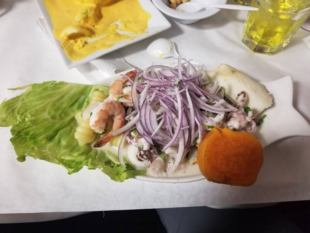 Los Nisperos | restaurant | 500 E 149th St, Bronx, NY 10455, USA | 7182923377 OR +1 718-292-3377