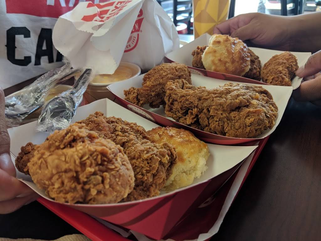 Churchs Chicken | restaurant | 7301 Bancroft Ave, Oakland, CA 94605, USA | 5105685152 OR +1 510-568-5152