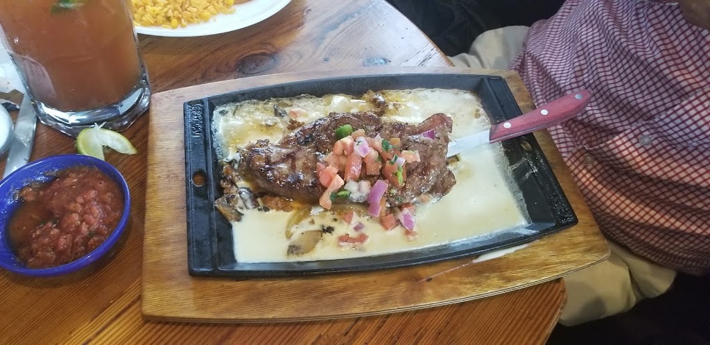 DAbolengo Mexican Cuisine | restaurant | 1155 N Brown St, La Plata, MO 63549, USA | 6603324065 OR +1 660-332-4065