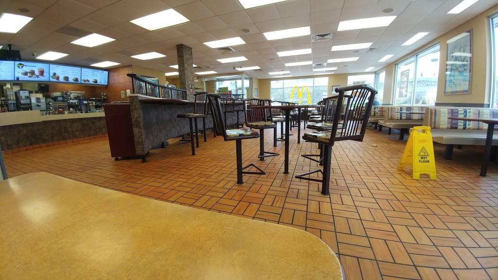 McDonalds | cafe | 4635 N 72nd St, Omaha, NE 68134, USA | 4025730077 OR +1 402-573-0077