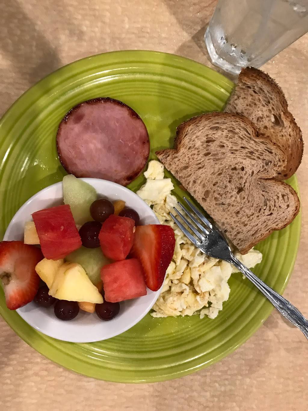 J. Christophers | restaurant | 1205 Johnson Ferry Rd #114, Marietta, GA 30068, USA | 7705796800 OR +1 770-579-6800