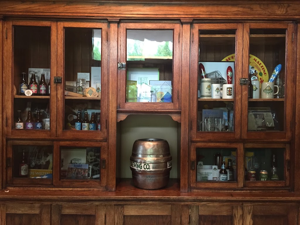 Summit Brewing Company | restaurant | 910 Montreal Cir, St Paul, MN 55102, USA | 6512657800 OR +1 651-265-7800