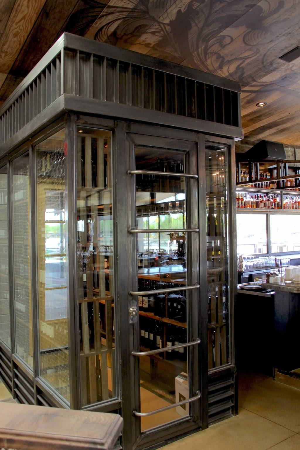 Southern Rail Restaurant | restaurant | 300 W Camelback Rd, Phoenix, AZ 85013, USA | 6022000085 OR +1 602-200-0085