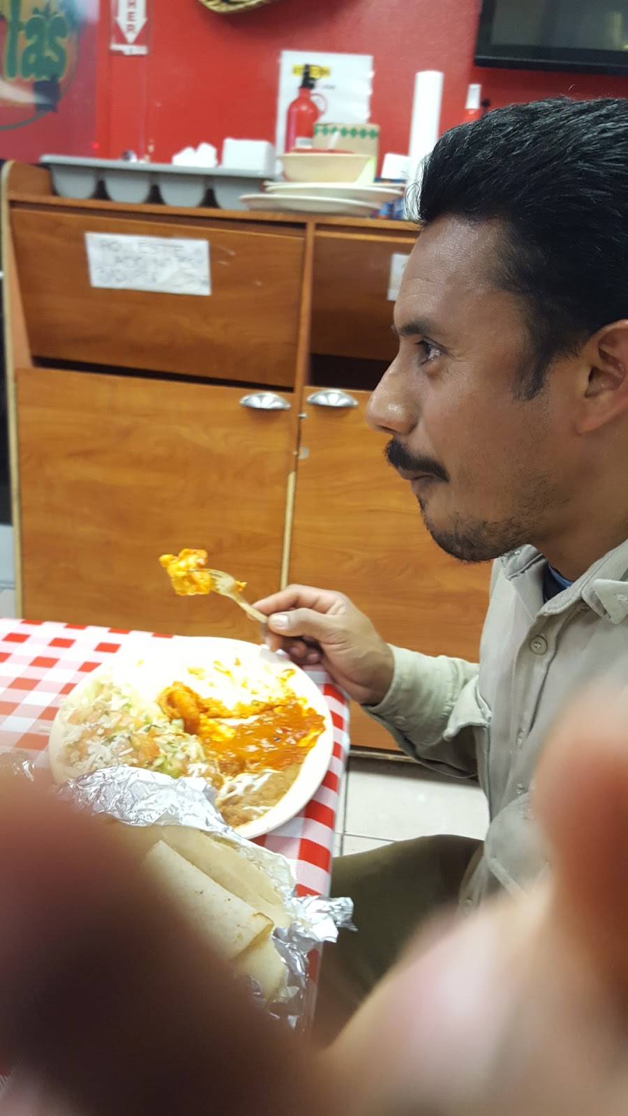 La Salsita | restaurant | 6048 Gulfway Dr, Port Arthur, TX 77642, USA | 4099620556 OR +1 409-962-0556